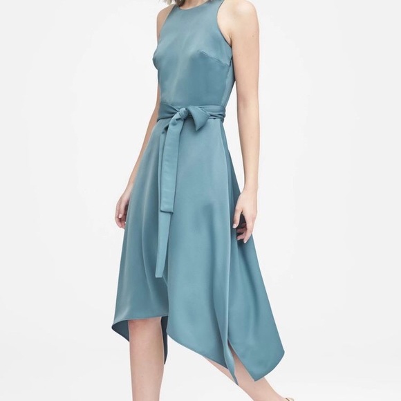 NWT Banana Grey Racer back flare & fit dress! - Picture 2 of 2